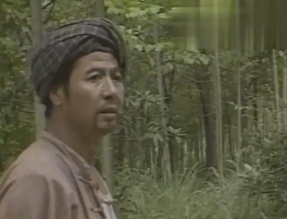 梁洛施马浴柯恋情坐实！女方大儿子成帅小伙，戴眼镜像爷爷李嘉诚