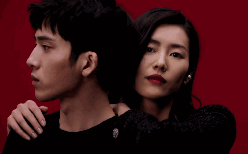 36岁井柏然豪宅意外曝光，冷淡“水泥风”好时髦，第一眼看还以为毛坯房