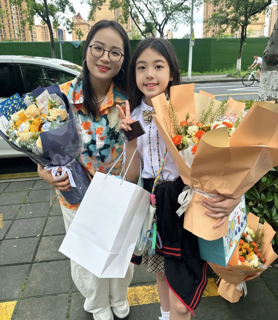 刘畊宏晒大女儿毕业照，12岁小泡芙越长越标致变女神，很有台偶女主气质