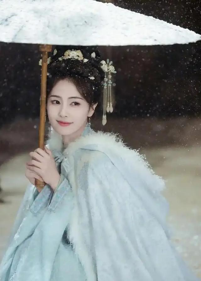 白鹿《临江仙》演技炸裂，花如月痛感直接封神！