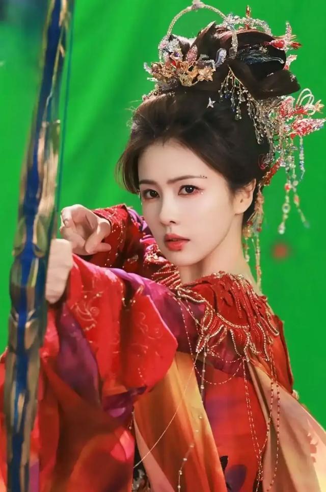 白鹿《临江仙》演技炸裂，花如月痛感直接封神！