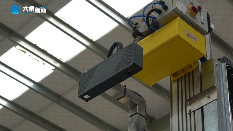 河南卫华：给起重机装上“智慧大脑”