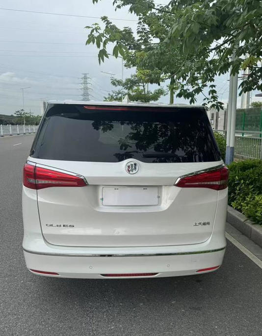 开了7年仅11.38万，GL8空间超大，家用商用值不值？