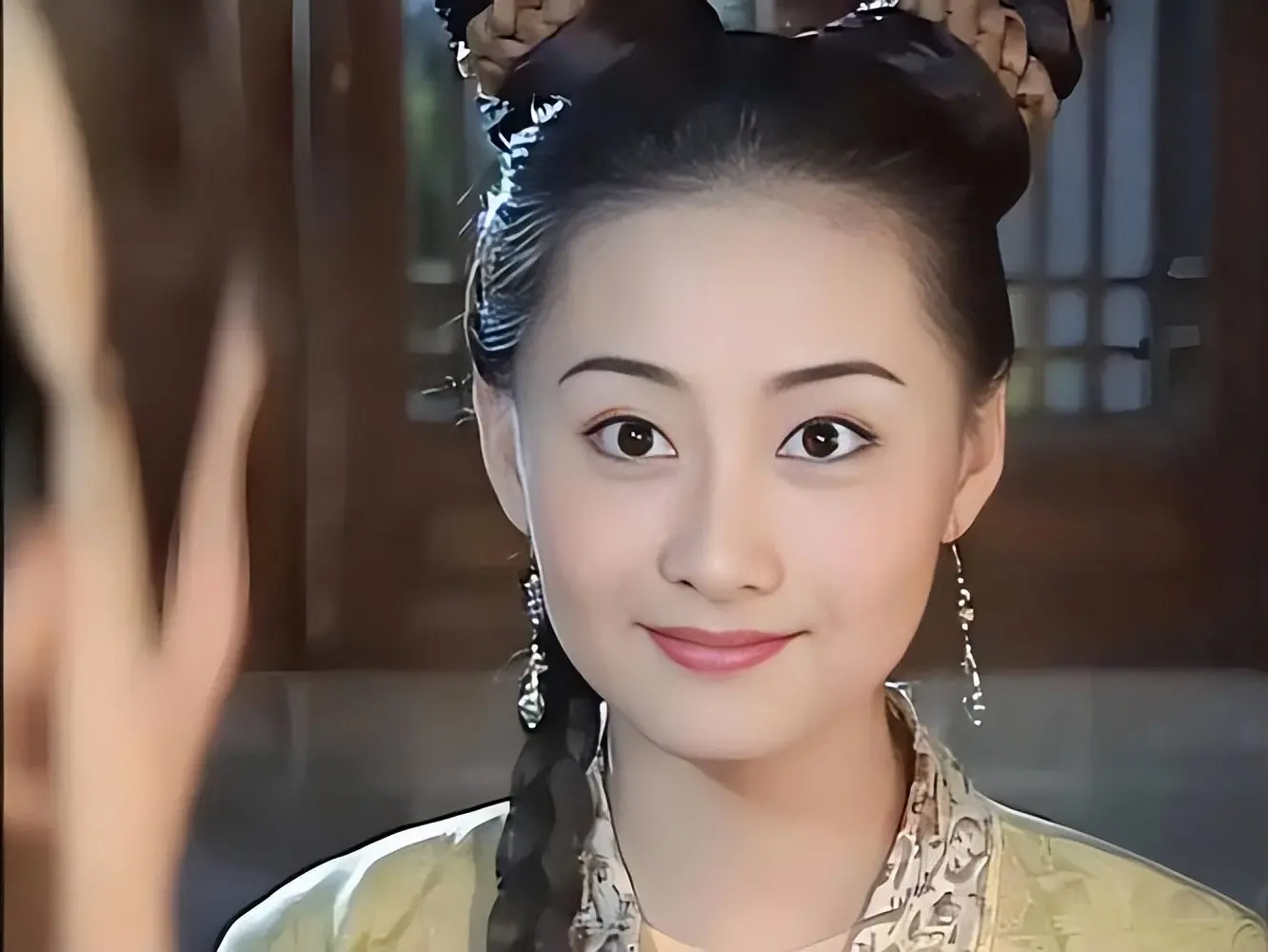 《临江仙》6位中年美女，黄奕、陈德容年轻时超美，如今风韵犹存