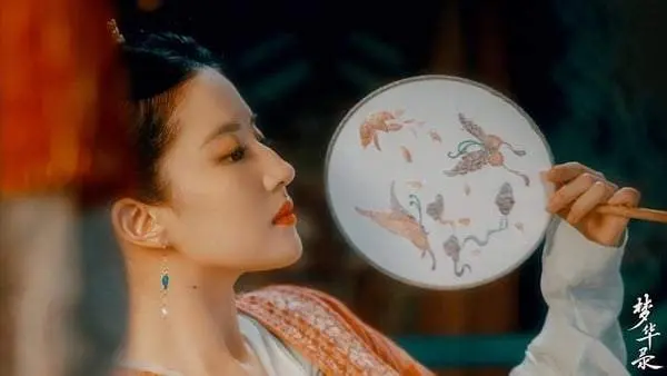网评心中「古装剧女主天花板」TOP10!《临江仙》白鹿第5，热巴第2，冠军是古装收视保证