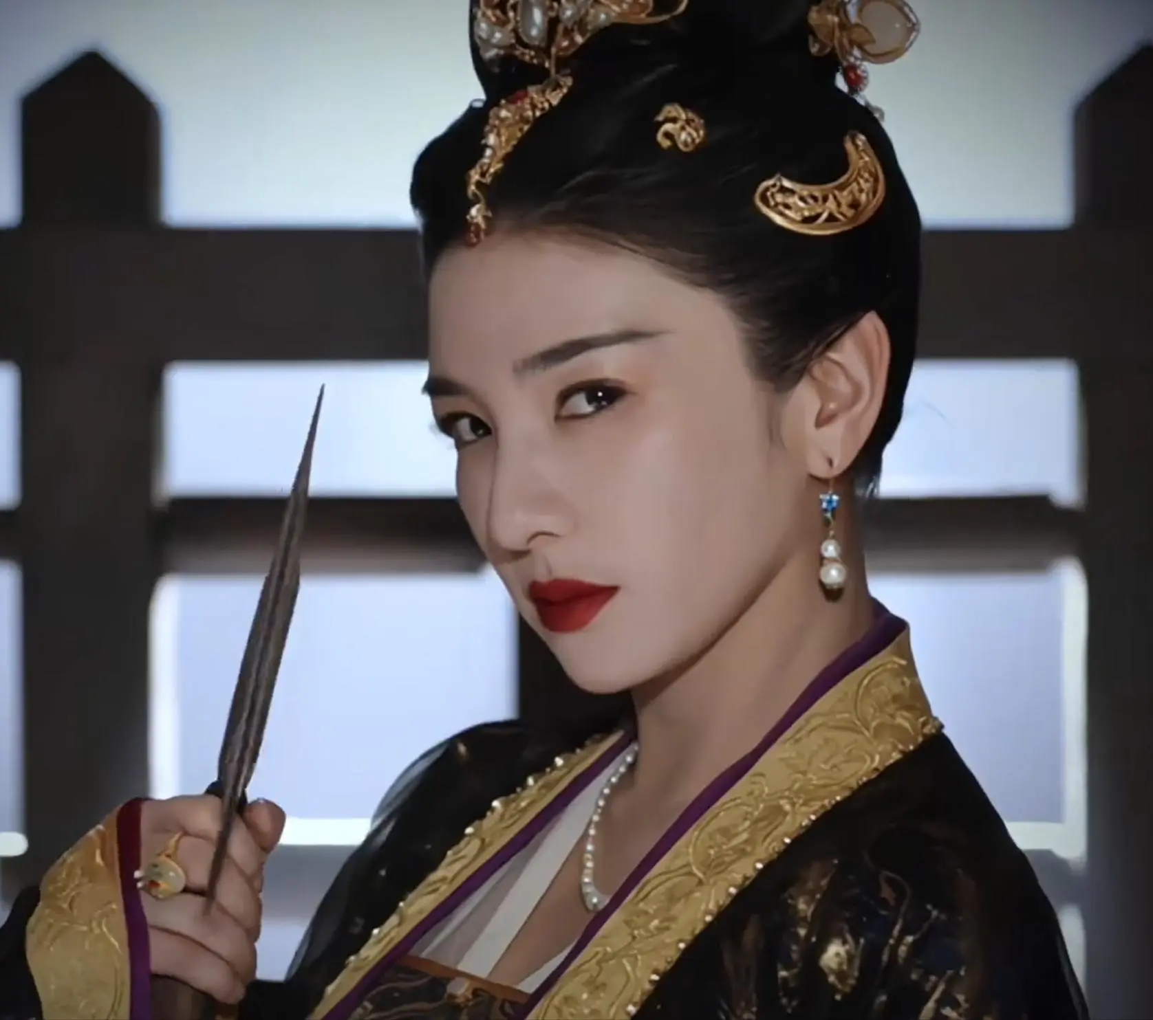 《临江仙》6位中年美女，黄奕、陈德容年轻时超美，如今风韵犹存
