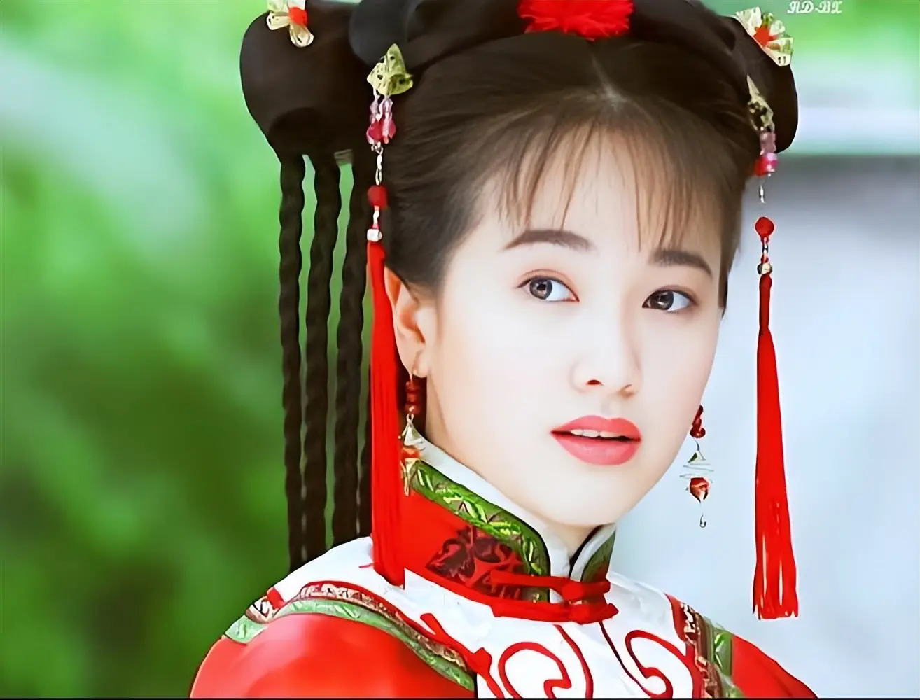 《临江仙》6位中年美女，黄奕、陈德容年轻时超美，如今风韵犹存