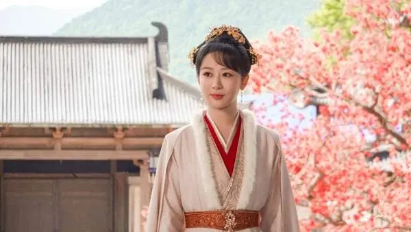 网评心中「古装剧女主天花板」TOP10!《临江仙》白鹿第5，热巴第2，冠军是古装收视保证