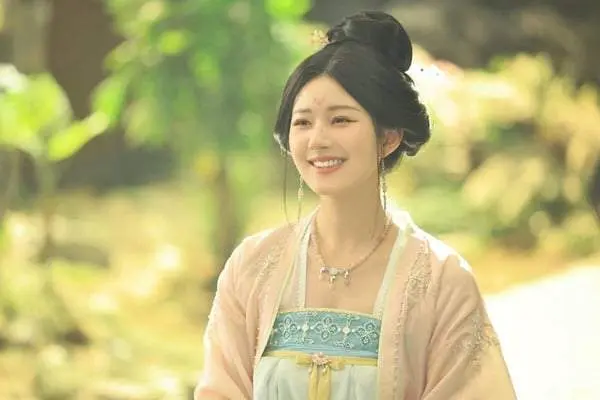 网评心中「古装剧女主天花板」TOP10!《临江仙》白鹿第5，热巴第2，冠军是古装收视保证