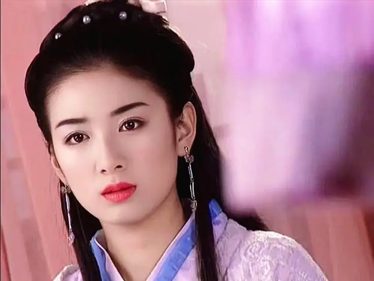 《临江仙》6位中年美女，黄奕、陈德容年轻时超美，如今风韵犹存
