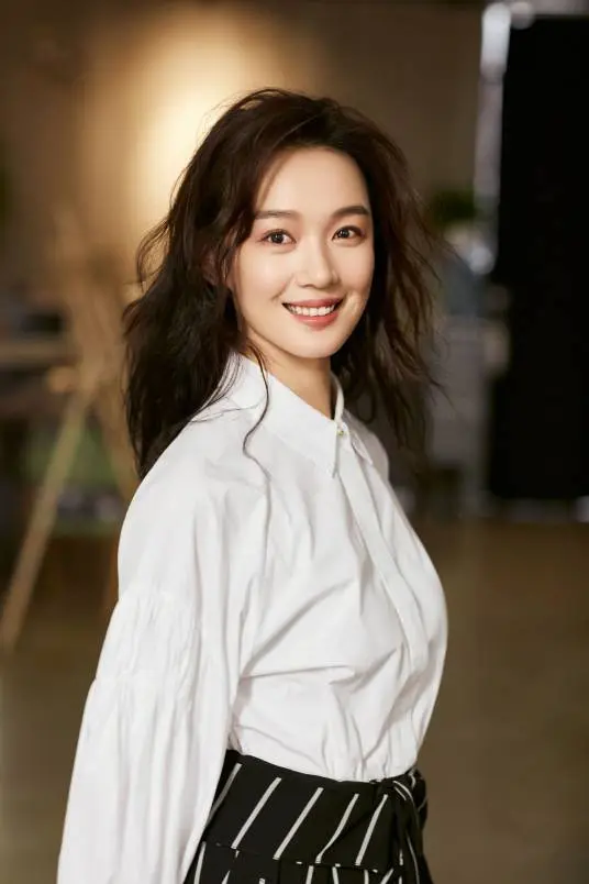 《临江仙》6位中年美女，黄奕、陈德容年轻时超美，如今风韵犹存