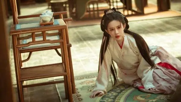 网评心中「古装剧女主天花板」TOP10!《临江仙》白鹿第5，热巴第2，冠军是古装收视保证
