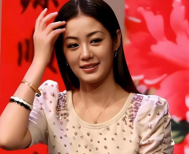 从“王小蒙”到单亲妈妈，毕畅婚姻崩盘，赵本山早料到结局？