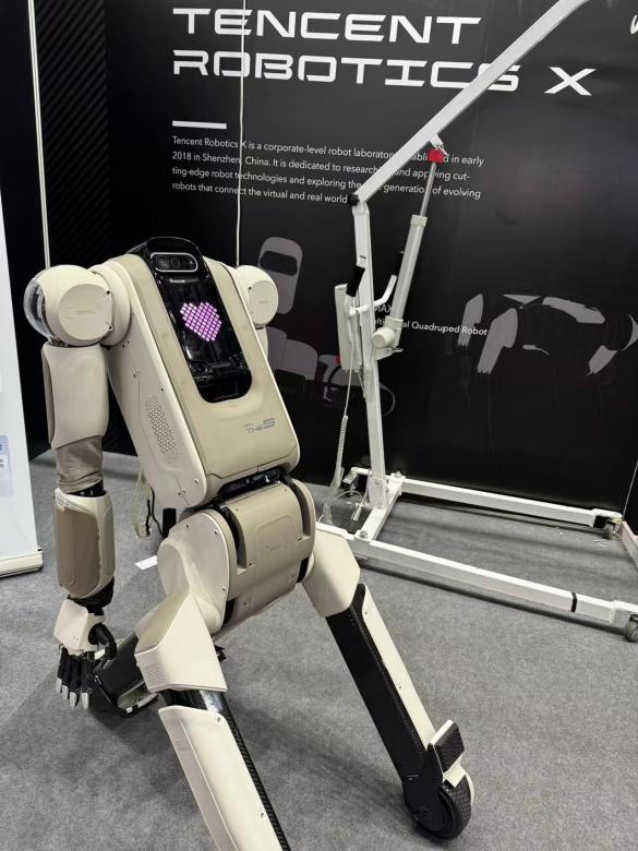 人形機器人頭部企業(yè)競逐“類人”進化，奧比中光視覺方案身影頻現(xiàn)