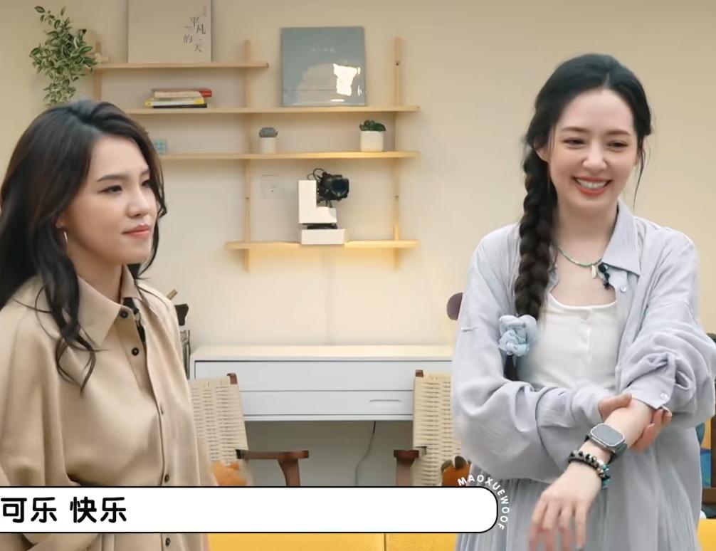 郭碧婷谢依霖录综艺，看了两人伴手礼，活该她能嫁入豪门成为富太