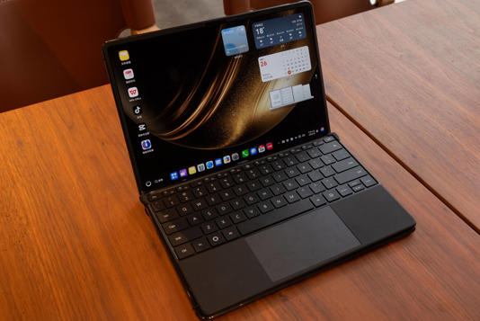 MateBook Fold：折叠新形态，鸿蒙PC的未来之路何在？