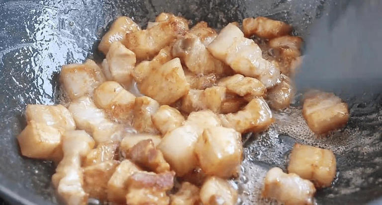 五花肉选这块才最好，简单三步炖出软糯红烧肉，你家做法行吗？