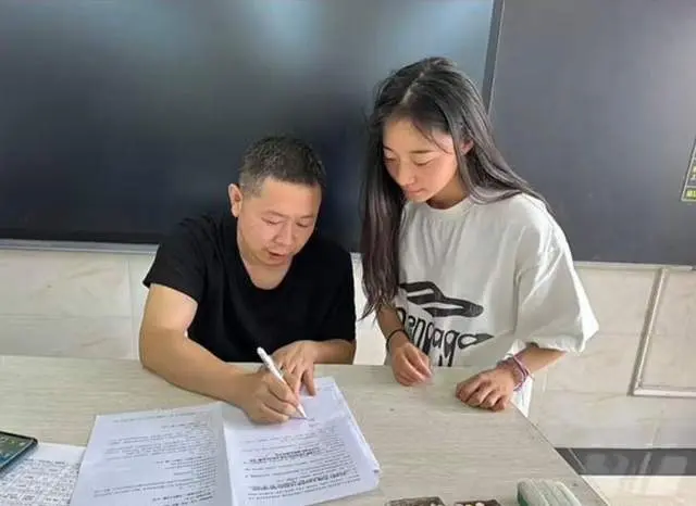 短跑美少女百米11秒55，去年清华差4分放弃复旦，今年望金榜题名