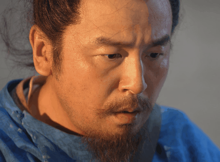 央视又出“黑马”剧！才播4集全国收视第一，老戏骨飙戏太炸裂！