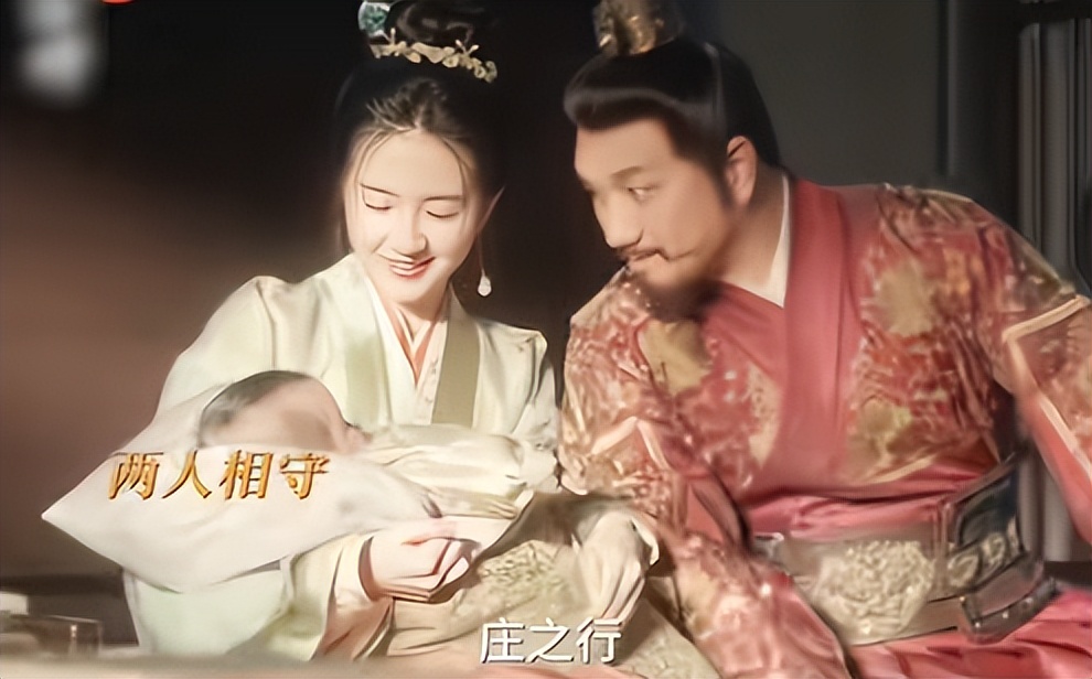 主持过央视春晚没红，搭档刘烨陆毅没火，今49岁靠着肖战终于红了