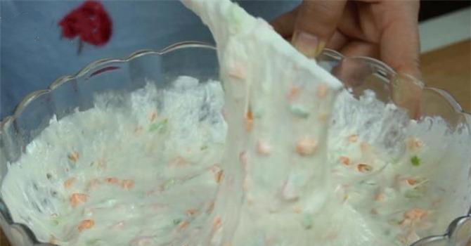 面粉这样做，简单快速，30秒出锅，比油条包子更好吃