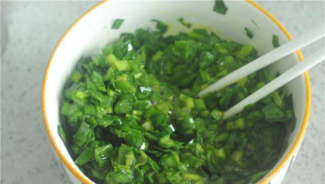 菜里加点它，补钙又增鲜，夏天到了，这菜可得抓紧吃，对孩子好！