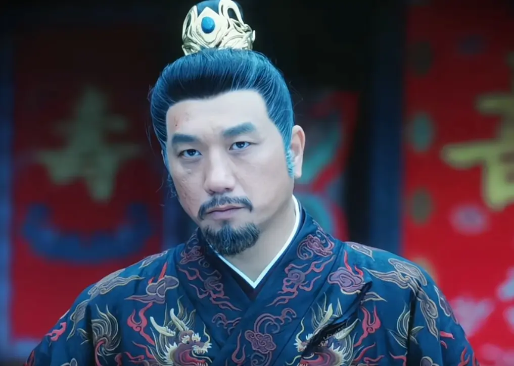 同样是演“一代枭雄”，把鲍国安和黄觉放在一起，差距就出来了