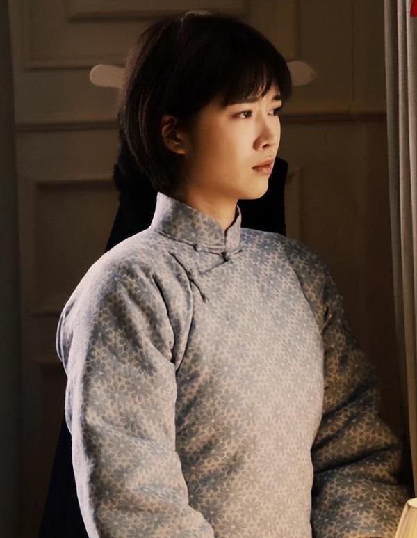 星二代不靠妈闯圈，34岁离婚带娃，演技却惊艳全场？