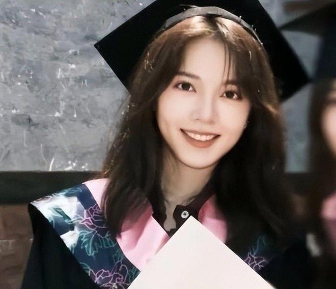又是一年高考季！娱乐圈6位名校毕业的真学霸，甩绝望文盲几条街