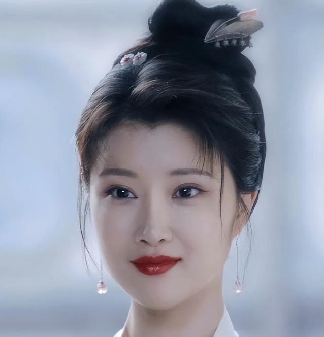 星二代不靠妈闯圈，34岁离婚带娃，演技却惊艳全场？