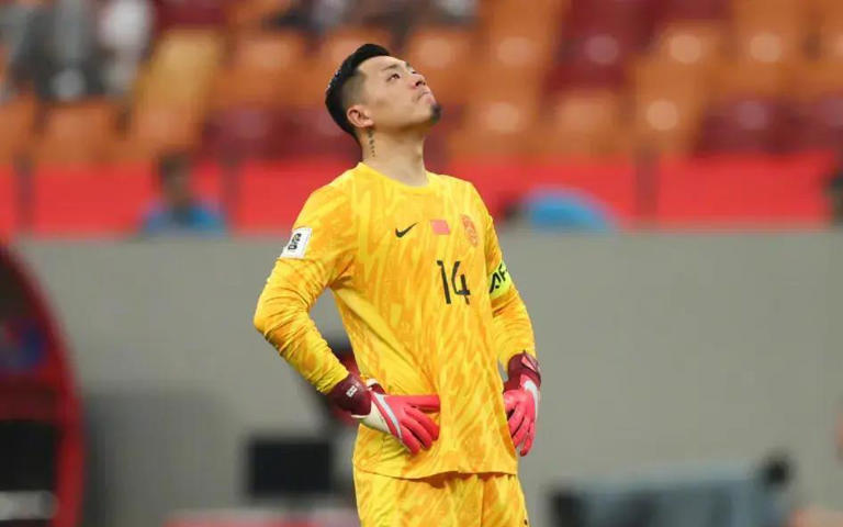 国足1-0绝杀！伊万下课，王玉栋道歉，王大雷落泪，塞鸟成毒瘤？