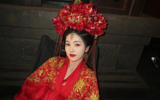 白鹿上半年工作安排极为密集，临江仙是今年播的最后一部剧
