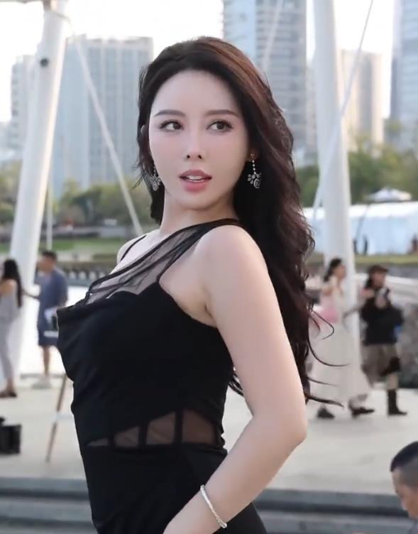 向佐评论留言“这不是我老婆好吗”，引网友热议