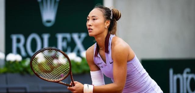 2-0击败世界第一萨巴伦卡，郑钦文迎战凯斯勒，温网冠军0-2一轮游