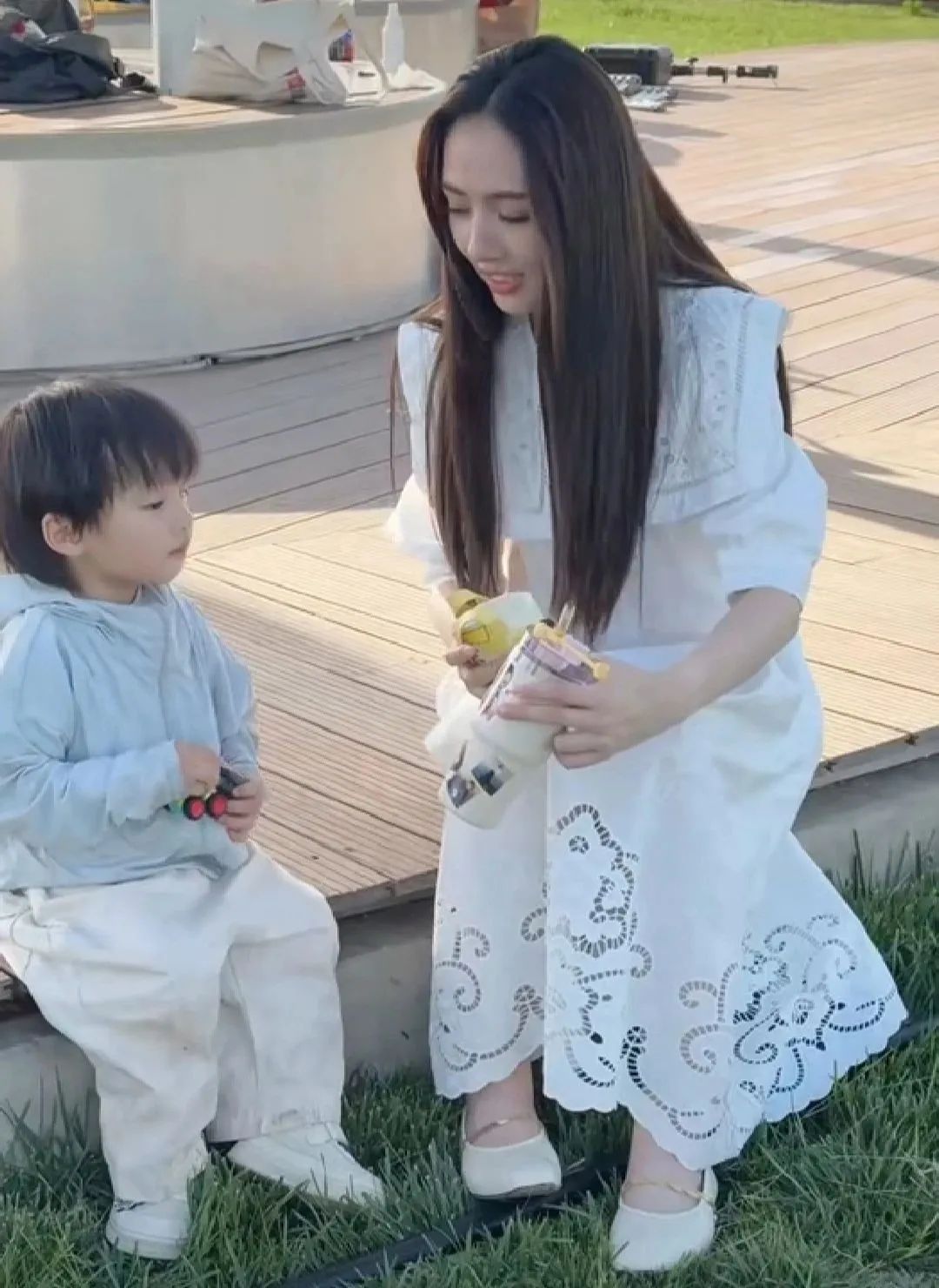 向佐一小时快速护妻破谣言，网友直呼：这才是豪门担当！