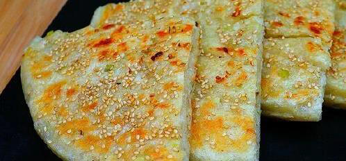 10分钟做出芝麻大饼，懒人早餐不揉面，外酥里软比油条香