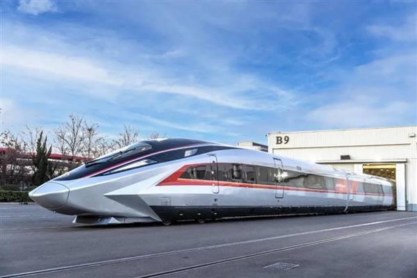 Hubei, China is trying to run the world's fastest high-speed rail, with a speed of 450 kilometers per hour. Can it be taken in 2026?
