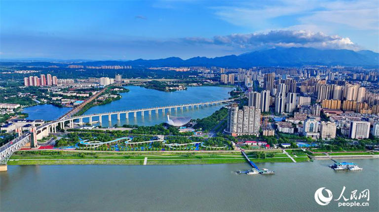 江西九江：长江岸线景美如画