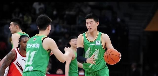 辽篮开启阵容大清洗！曝多名球员沦为交易筹码，杨鸣要重新建队？