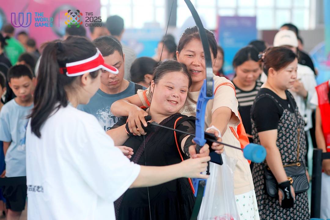 百步穿杨迎世运 “世运课程”射箭体验精彩开弓