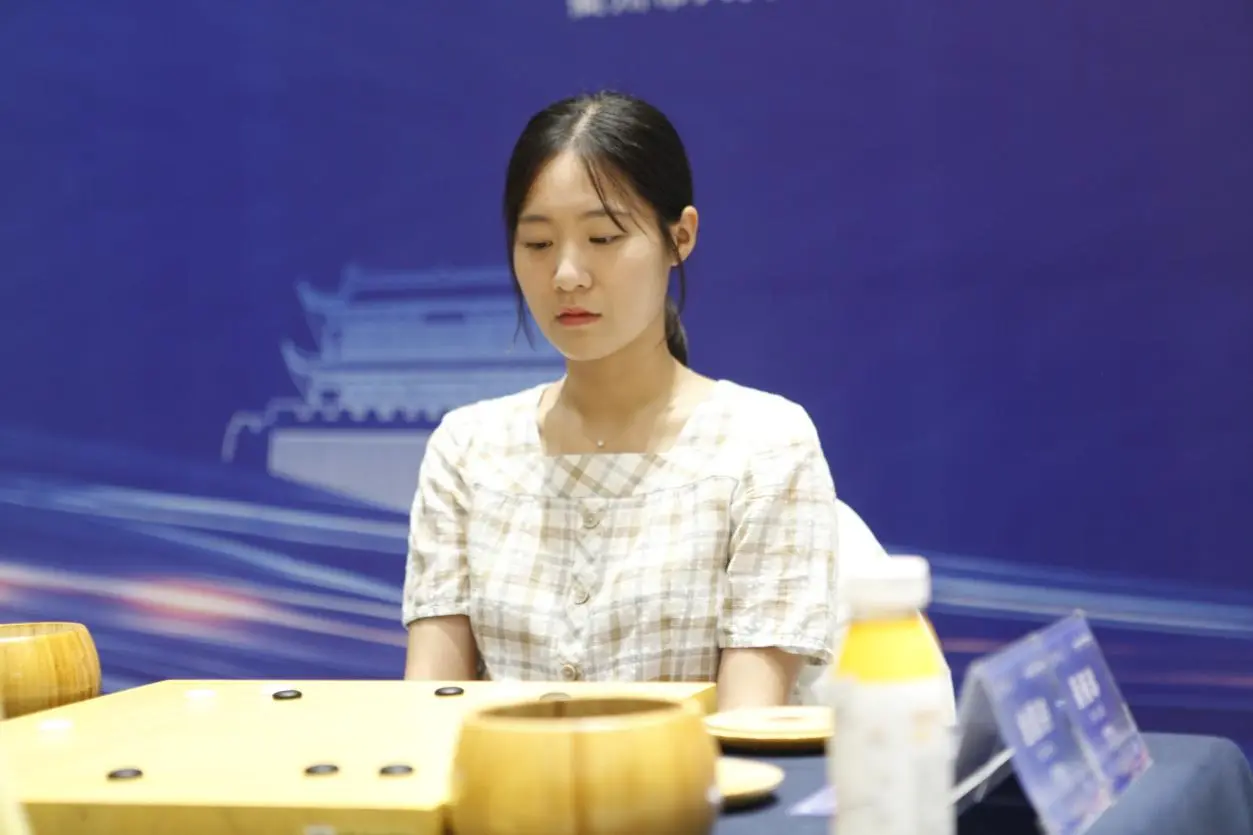 衢州烂柯杯国际预选女子组半决赛多逆袭，唐嘉雯吴依铭金恩持等中韩新生代进决赛