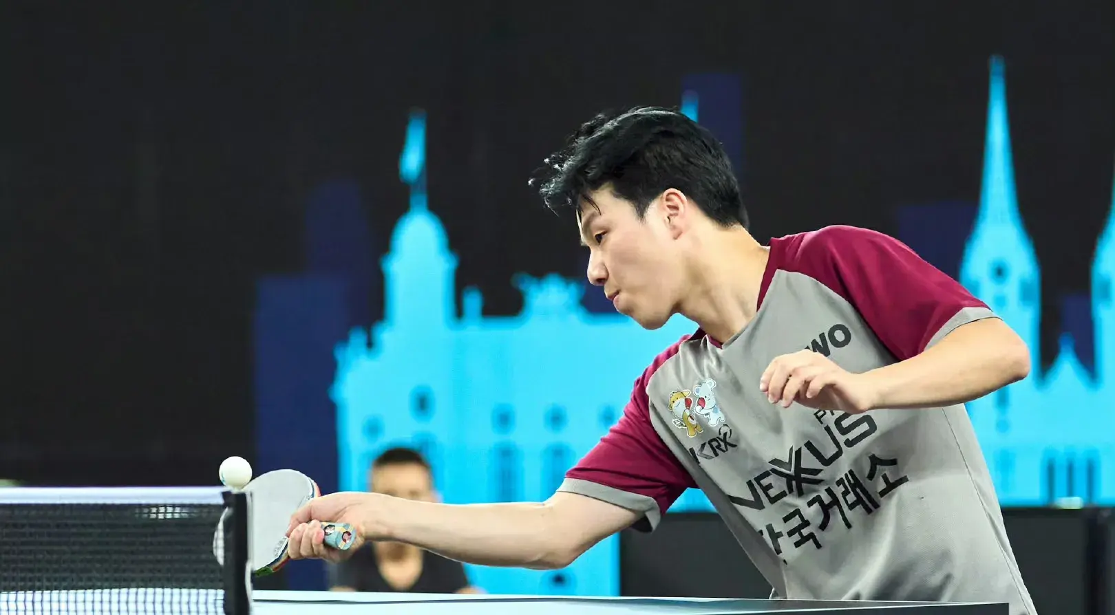 3-2！3-1！WTT战报：男单8强诞生，国乒独苗扛大旗，张本智和冲冠