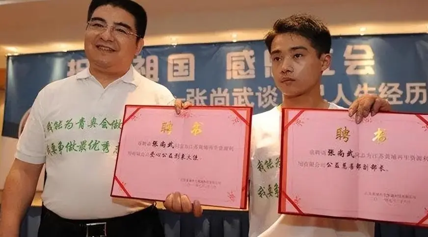 体操冠军三次因盗窃入狱，100块钱变卖金牌，离开陈光标后咋样了