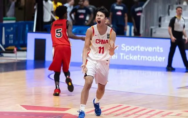 U19男篮首秀观察：篮板球输22个惨不忍睹！朱正+张博源未来可期