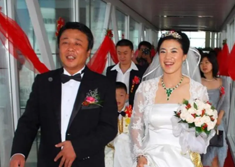 王楠老公什么来头？20岁结婚生子又闪离，白手起家如今成亿万富豪