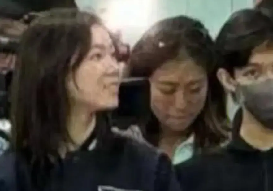 跳水女皇伏明霞近况：70岁丈夫当上董事长，19岁女儿亭亭玉立