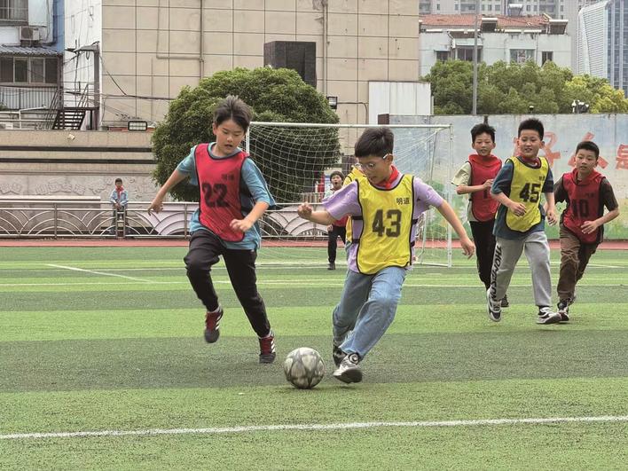 竞训专 学习优 少年意气自当纵横