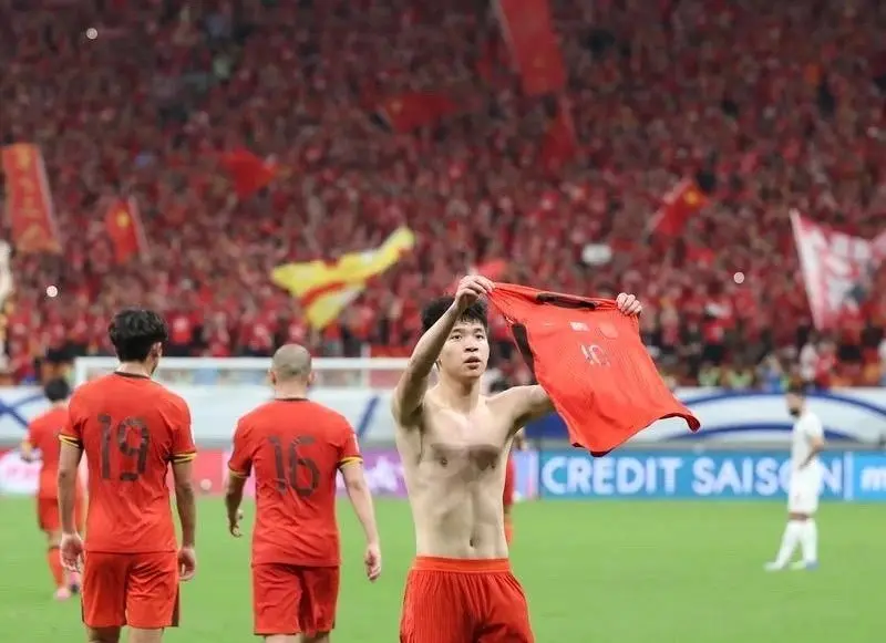 久尔杰维奇上任便开启青春风暴，连韦世豪都被弃用，6大新星上位