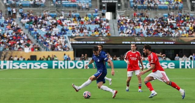 一场4-1引巨大争议！切尔西主帅炮轰：这不是足球，迪玛利亚哭了