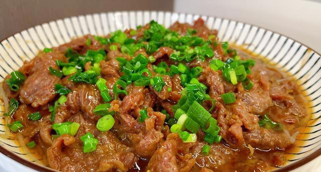 夏天，这肉再贵也要吃，一补铁，二强体，三增食欲，中老年要常吃